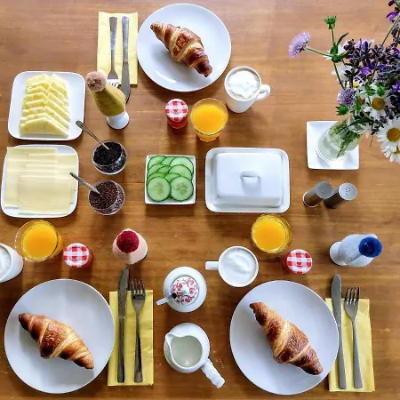 ベッド・アンド・ブレックファスト Maas En Waal Beuningen